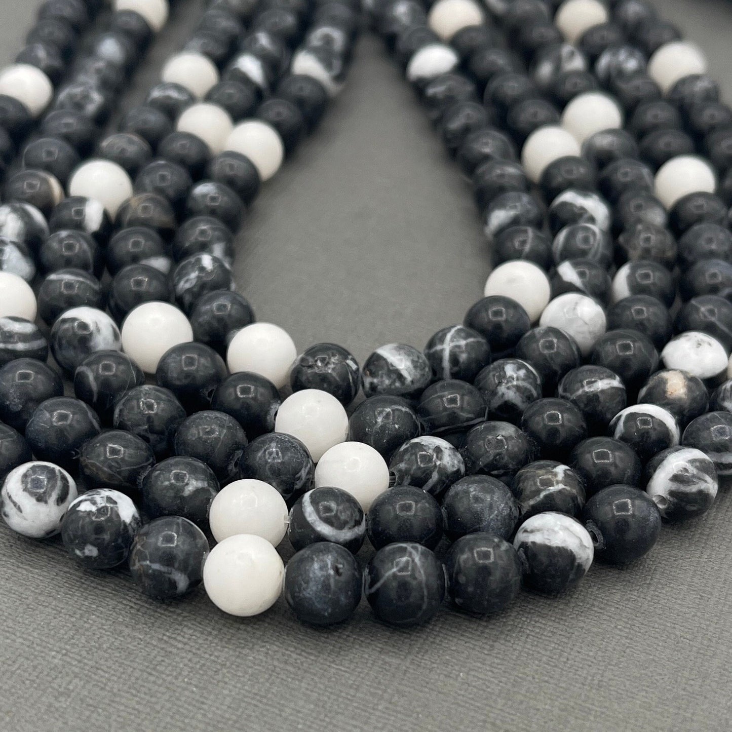 Natural 8mm Natural 8mm Gemstone Zebra Jasper Black and White Smooth Round Strand of Beads