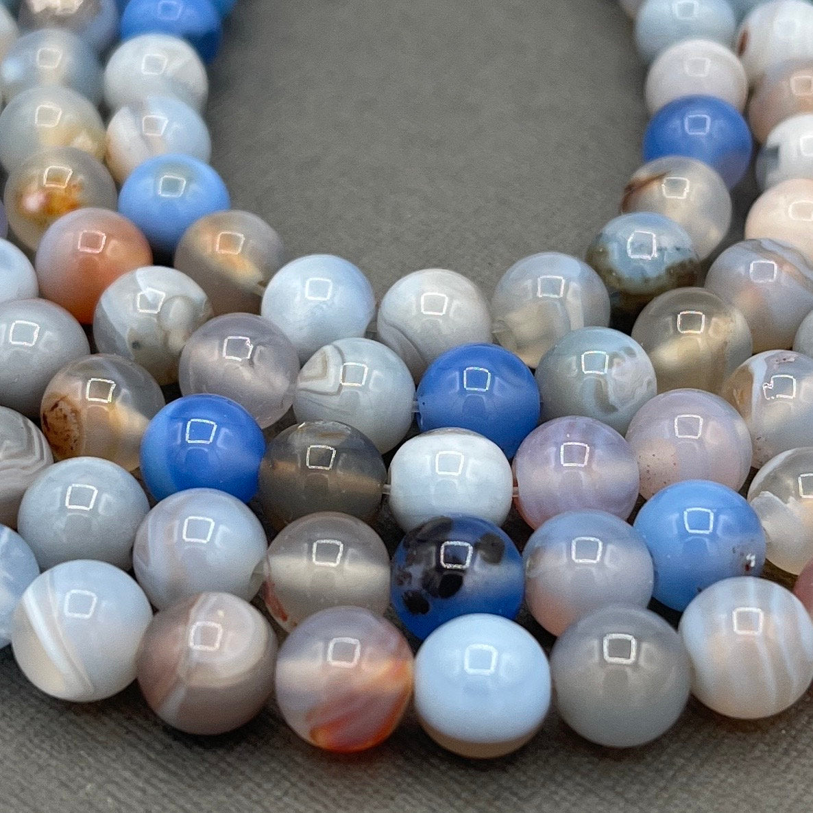 Natural 4mm/6mm/8mm Light Blue Agate Smooth Round Gemstone Strand of Beads