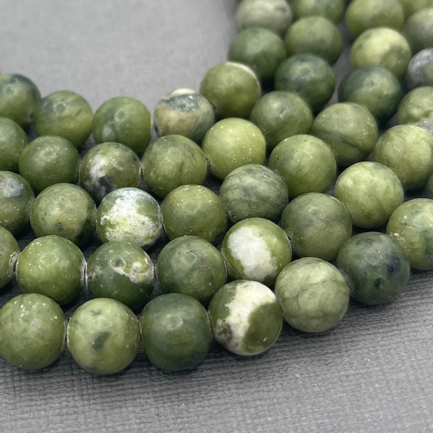 Natural 8mm/6mm/4mm Chinese Jade, Taiwan Jade, Smooth Round Gemstone Strand of Beads