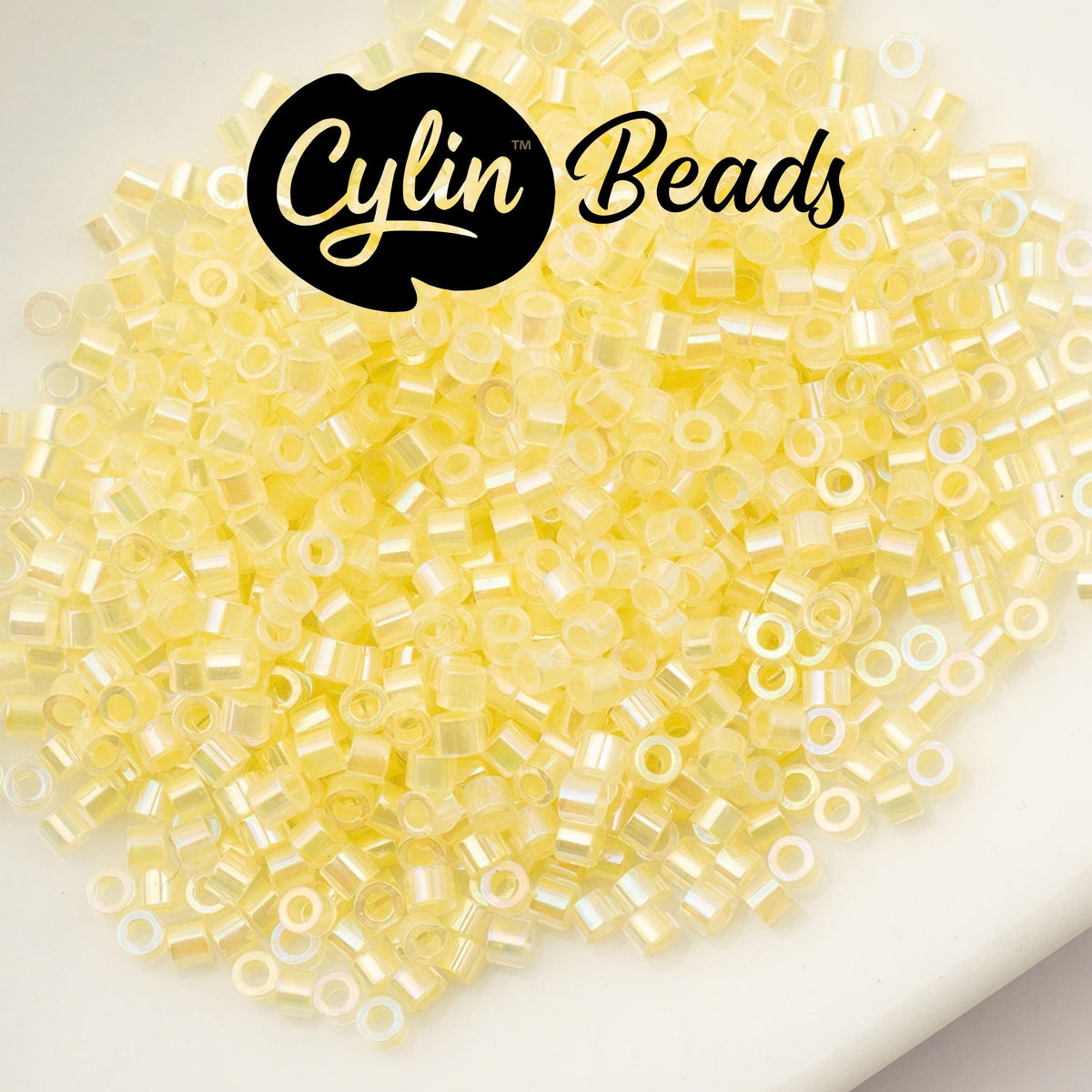 CY11-1013 11/0 Cylin Beads Pale Yellow Lined