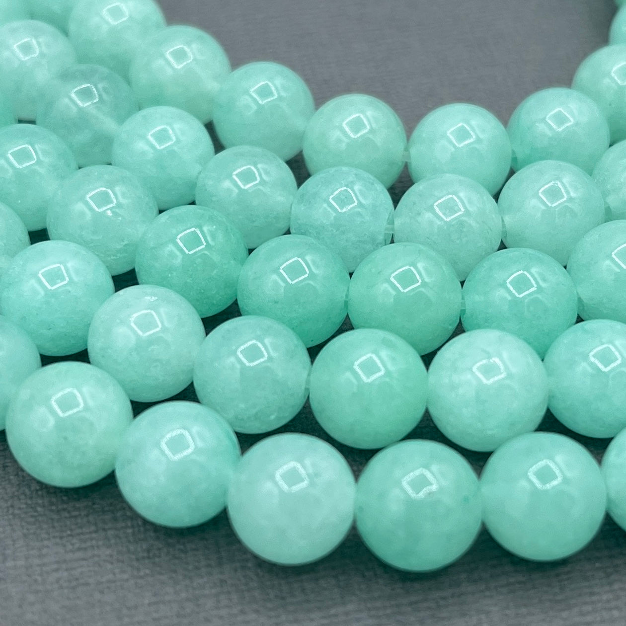 Natural 8mm/6mm Smooth Round Mint Green Dyed Jade Gemstone Strand of Beads